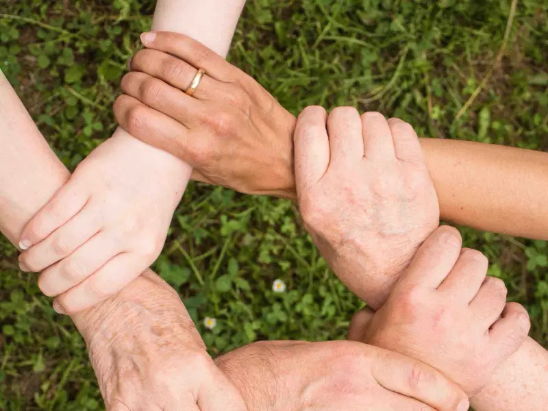 Über uns: Ihr zuverlässiger Partner für Haushaltsdienstleistungen Über uns: Ihr zuverlässiger Partner für Haushaltsdienstleistungen